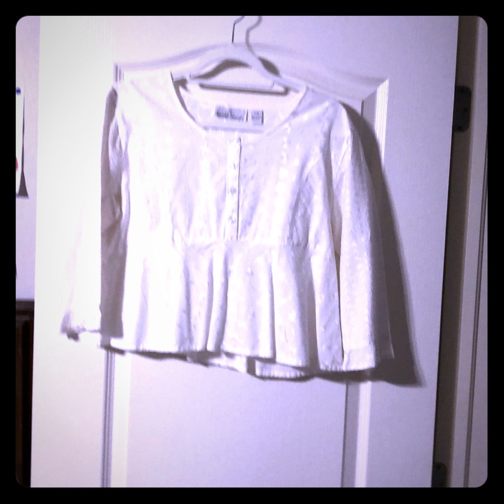 SZ S/M SACRED THREADS CROPPED TOP. SO CUTE ❤️❤️